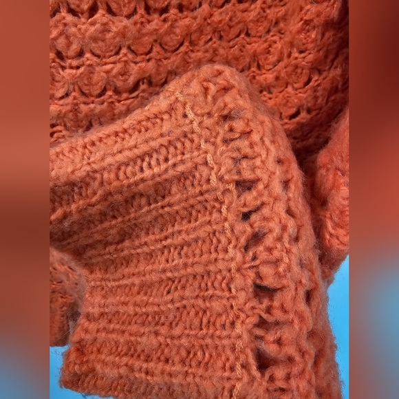 𝅺FREE PEOPLE ORANGE Crashing Waves Pullover Chunky Knit Oversize Sweater Size S - Picture 8 of 11